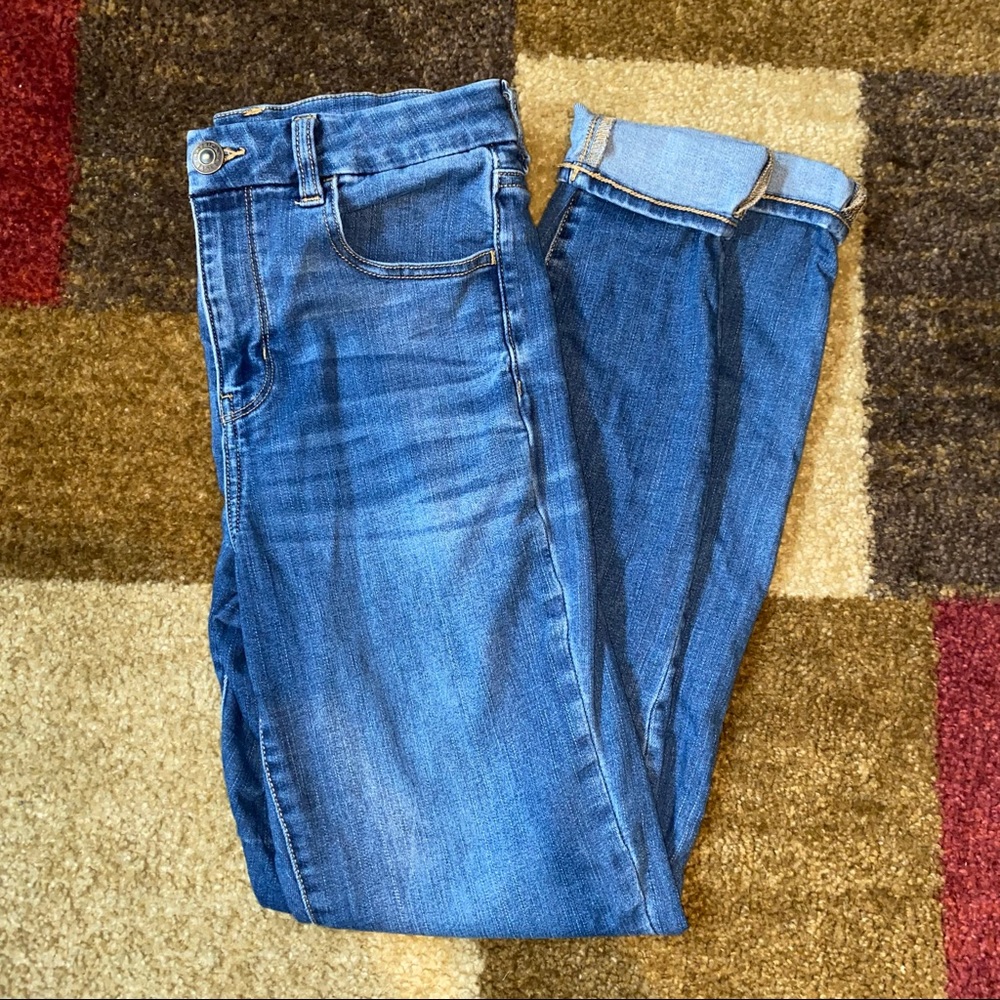 American Eagle Curvy High Rise Long Jean/Jegging Medium Wash  *No Holes*